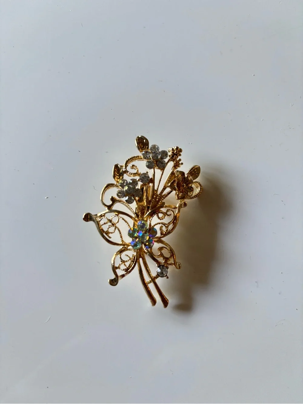 Lot of 5 Vintage Gold Tone Floral Brooches Rhinestone Faux Pearl Flower Pins